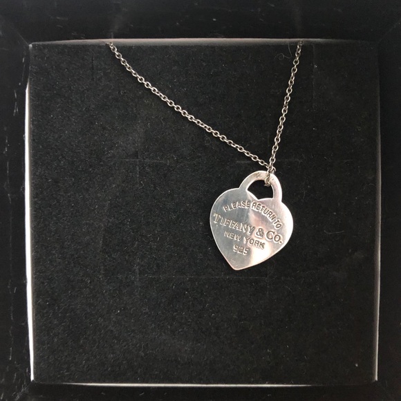 💎Tiffany & Co. | Classic Heart Charm necklace - Picture 2 of 3
